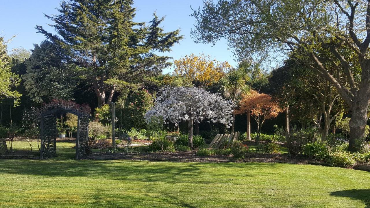 Bed and Breakfast Thyme Out Estate Halcombe Екстер'єр фото